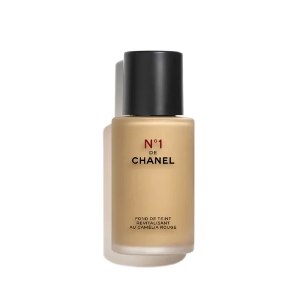 CHANEL N°1 De Chanel Revitalizing Foundation Illuminates - Moisturizes - Protects - Fredrik & Louisa