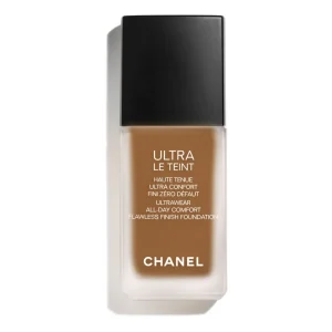 CHANEL Ultra Le Teint Fluide Ultrawear - All-day Comfort - Flawless Finish Foundation - Fredrik & Louisa