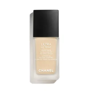 CHANEL Ultra Le Teint Fluide Ultrawear - All-day Comfort - Flawless Finish Foundation - Fredrik & Louisa